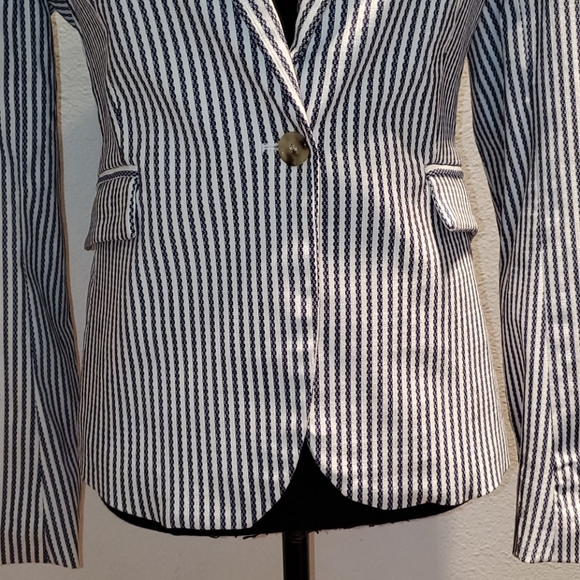 Rachel Zoe pinstripe jacket sz small - Picture 3 of 10